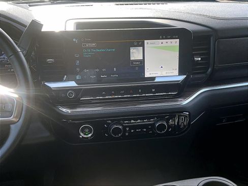 Used 2024 Chevrolet Silverado 1500 LT image 17