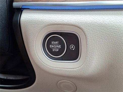 Used 2025 Mercedes-Benz GLS 450 4MATIC image 22