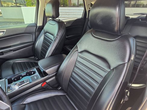 Used 2019 Ford Edge SEL w/ Equipment Group 201A FWD image 34