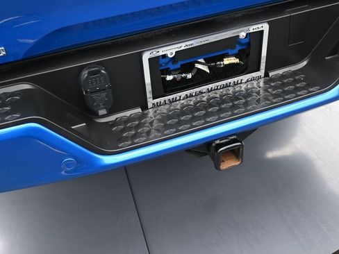 Used 2023 Chevrolet Colorado LT w/ LT Convenience Package II AWD/4WD image 47