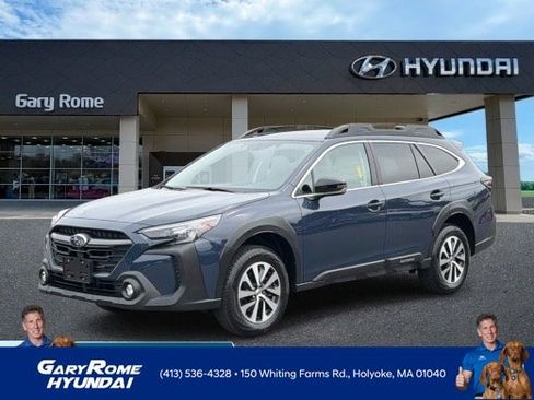 Used 2025 Subaru Outback Premium AWD/4WD image 1