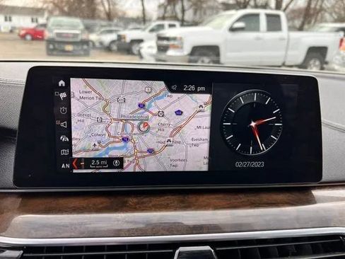 Used 2017 BMW 540i xDrive 540i xDrive Sedan 4D image 11