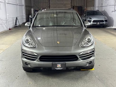 Used 2014 Porsche Cayenne Diesel AWD/4WD image 2