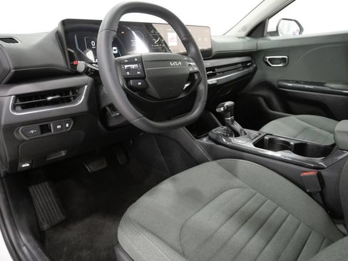 Used 2025 Kia K4 EX FWD image 11