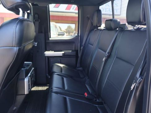 Used 2015 Ford F150 Lariat w/ Equipment Group 502A Luxury AWD/4WD image 24