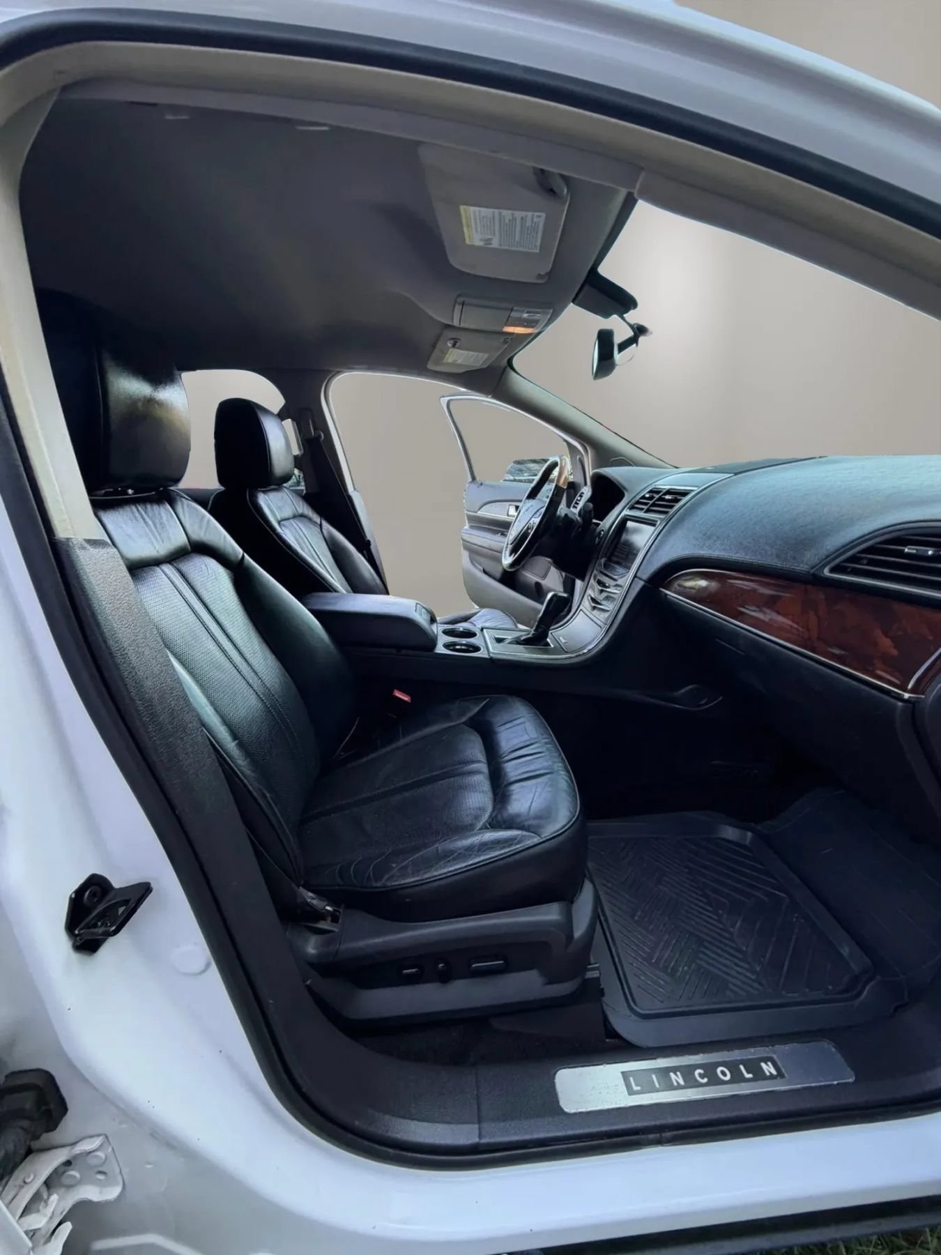 Used 2014 Lincoln MKX AWD w/ Equipment Group 101A image 10