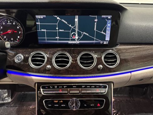 Used 2019 Mercedes-Benz E 300 image 44
