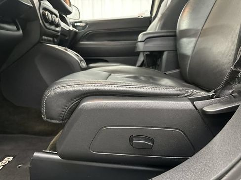 Used 2016 Jeep Compass High Altitude AWD/4WD image 17