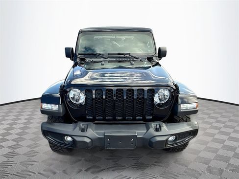 Used 2021 Jeep Gladiator Willys image 2