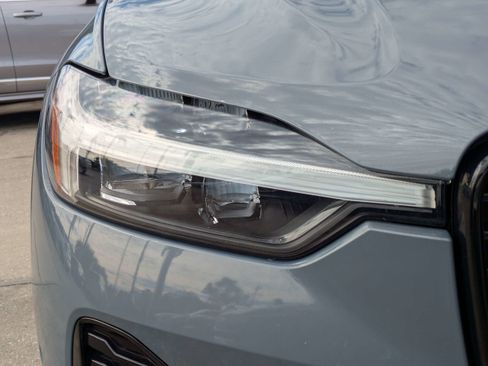 Used 2023 Volvo XC60 B5 Ultimate w/ Protection Package Premier image 10