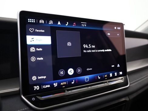 New 2025 Volkswagen Tiguan SE image 16