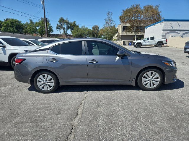 Used 2021 Nissan Sentra S FWD image 2