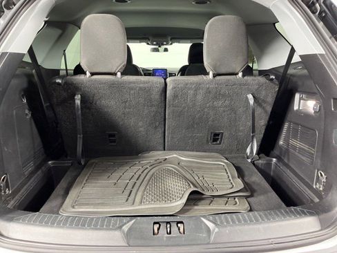 Used 2020 Ford Explorer XLT RWD image 44