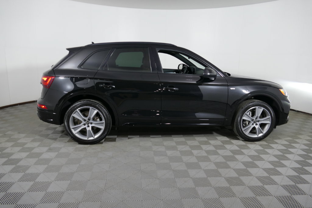 Used 2025 Audi Q5 2.0T Premium AWD/4WD image 2