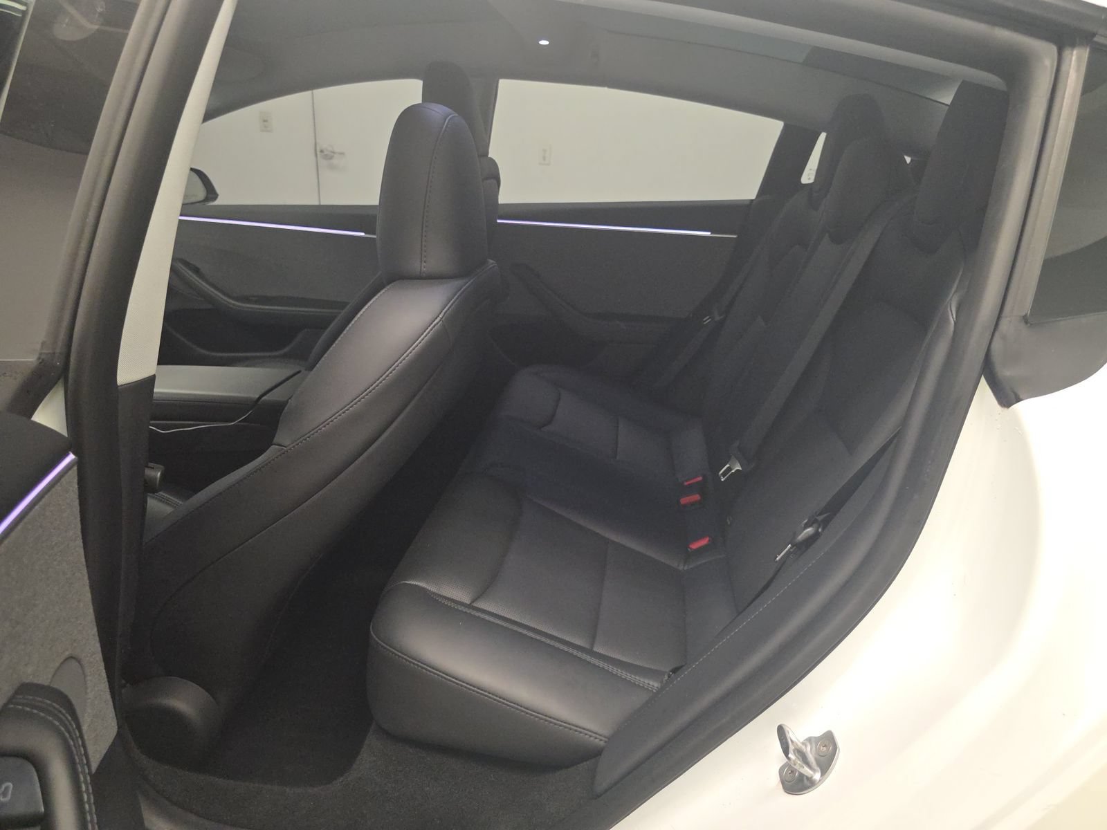 Used 2025 Tesla Model 3 Long Range RWD image 9