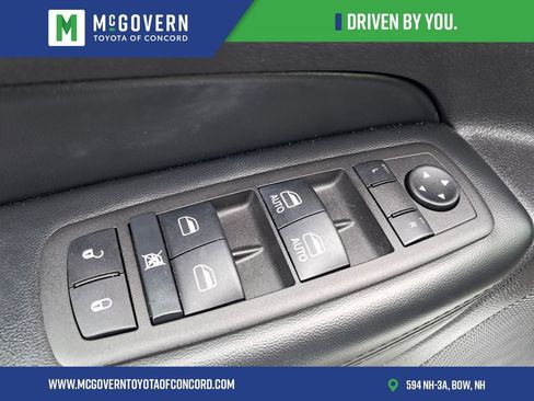 Used 2022 Jeep Grand Cherokee Laredo X AWD/4WD image 14