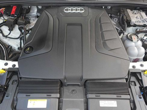 Used 2021 Audi Q7 2.0T Premium Plus w/ Premium Plus Package AWD/4WD image 9