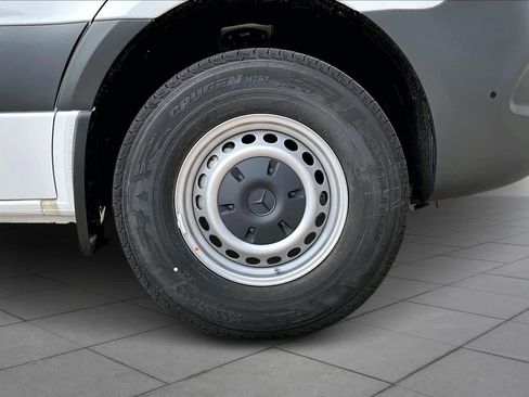 New 2025 Mercedes-Benz Sprinter 2500 image 21