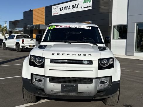 Used 2025 Land Rover Defender 110 S image 8