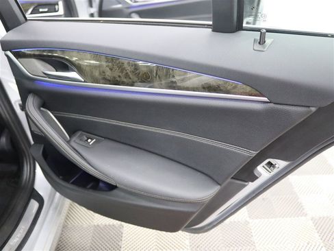Used 2019 BMW 530i xDrive w/ Convenience Package AWD/4WD image 19