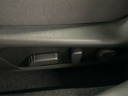 Certified 2025 Subaru Crosstrek 2.5i Premium image 38