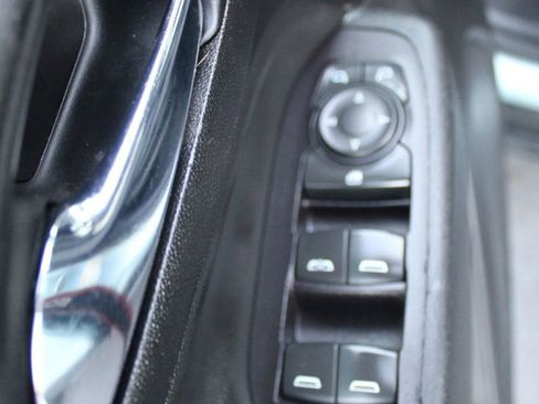 Used 2022 Chevrolet Equinox LT FWD image 12