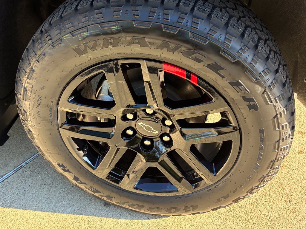 New 2026 Chevrolet Silverado 1500 RST w/ Redline Edition AWD/4WD image 4