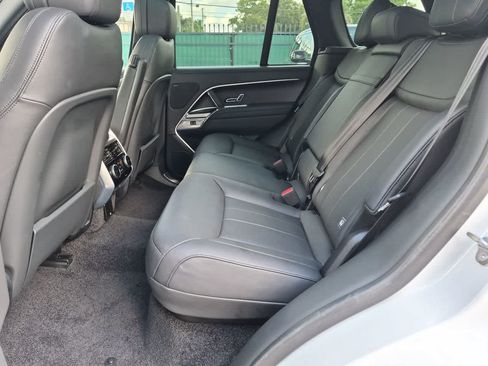 Certified 2024 Land Rover Range Rover SE AWD/4WD image 21