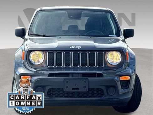 Used 2023 Jeep Renegade Latitude AWD/4WD image 2