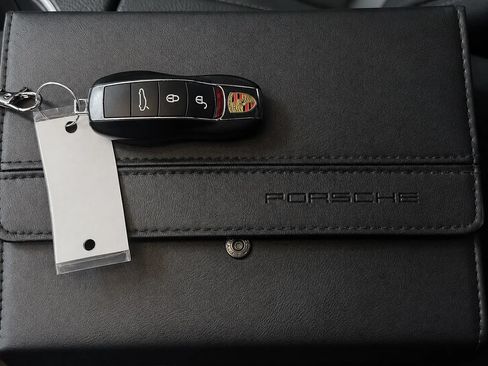 Used 2015 Porsche Panamera image 44