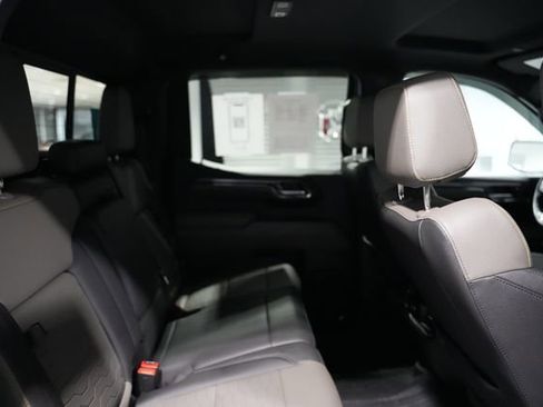 Used 2024 Chevrolet Silverado 1500 ZR2 image 17