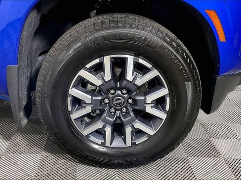 Certified 2024 Nissan Frontier SL w/ Technology Package RWD image 11