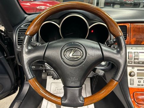 Used 2007 Lexus SC 430 Convertible RWD image 9