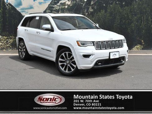 Used 2017 Jeep Grand Cherokee Overland w/ Jeep Active Safety Group AWD/4WD image 1