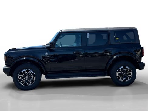 New 2026 Ford Bronco Outer Banks AWD/4WD image 2