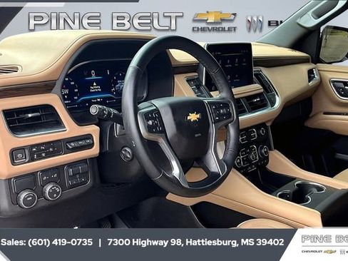 Used 2024 Chevrolet Suburban Premier w/ Premium Package image 12