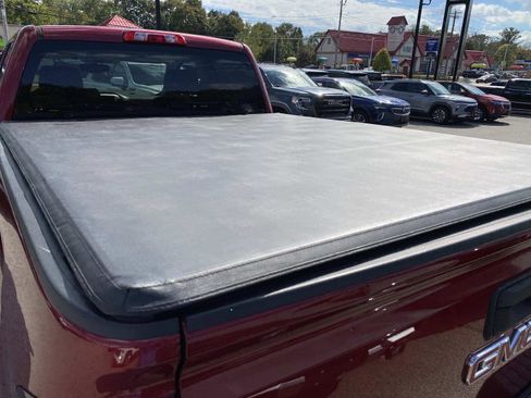 Used 2018 GMC Sierra 2500 SLE w/ HD SLE Preferred Plus Package image 5