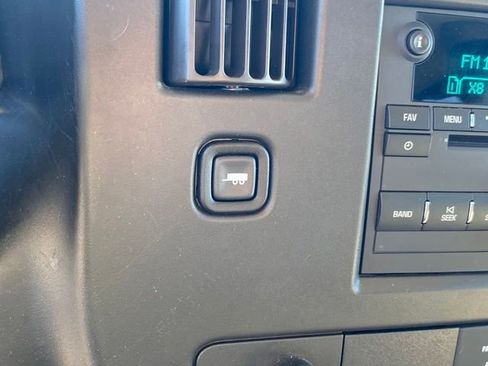 Certified 2021 Chevrolet Express 2500 LT w/ LT Preferred Equipment Group image 11