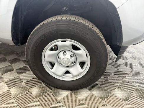 Used 2023 Toyota Tacoma SR AWD/4WD image 13