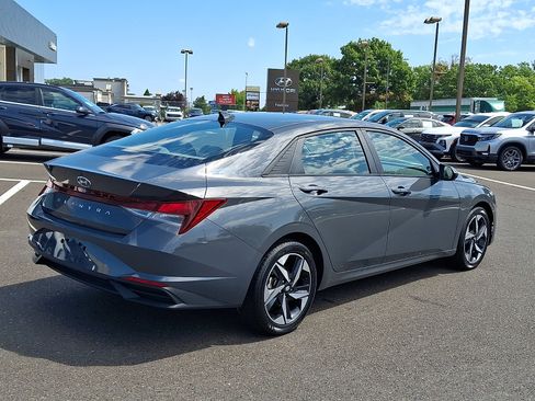 Certified 2023 Hyundai Elantra SEL w/ Convenience Package FWD image 6