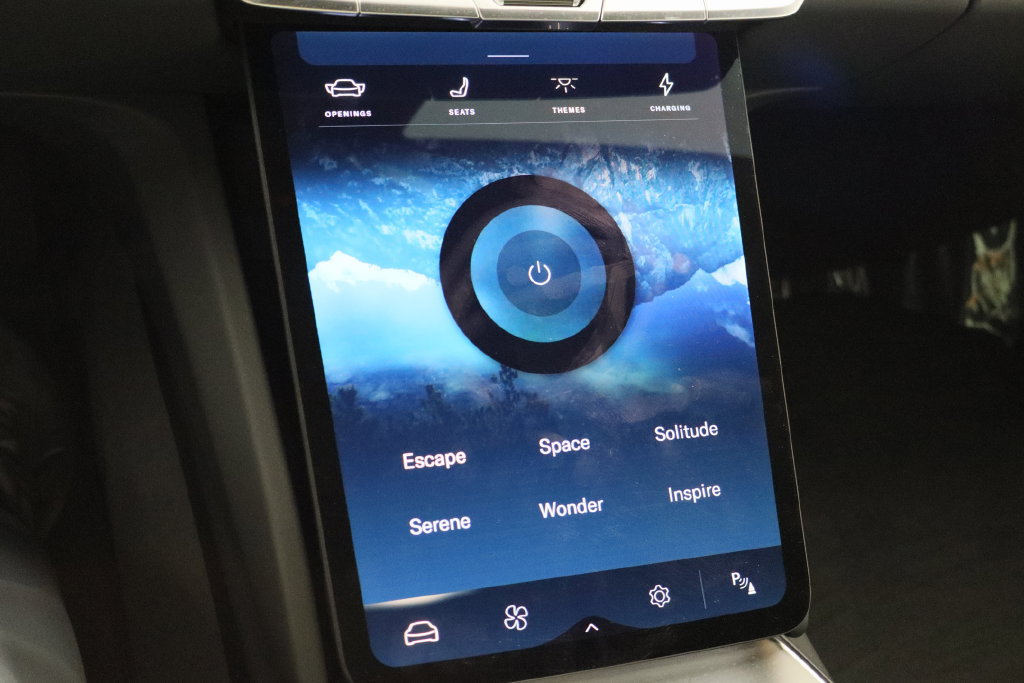 Used 2024 Lucid Air Pure RWD image 32