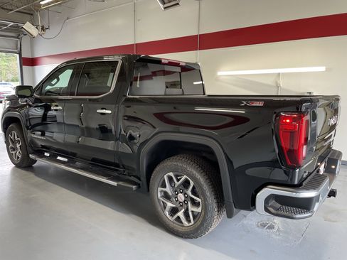 New 2026 GMC Sierra 1500 SLT w/ SLT Premium Plus Package image 6