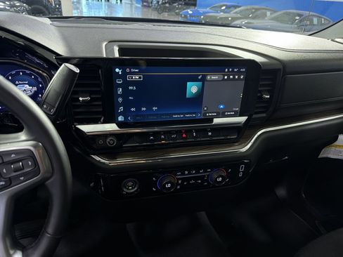 Used 2024 Chevrolet Silverado 1500 LT AWD/4WD image 19
