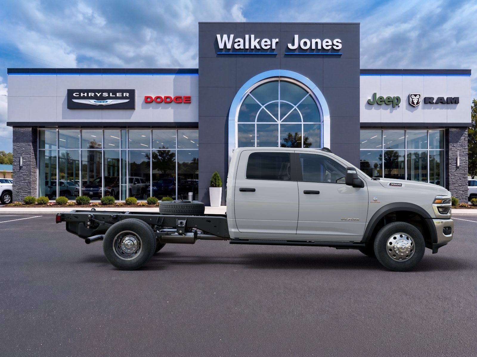 New 2026 RAM 3500 Big Horn AWD/4WD image 21