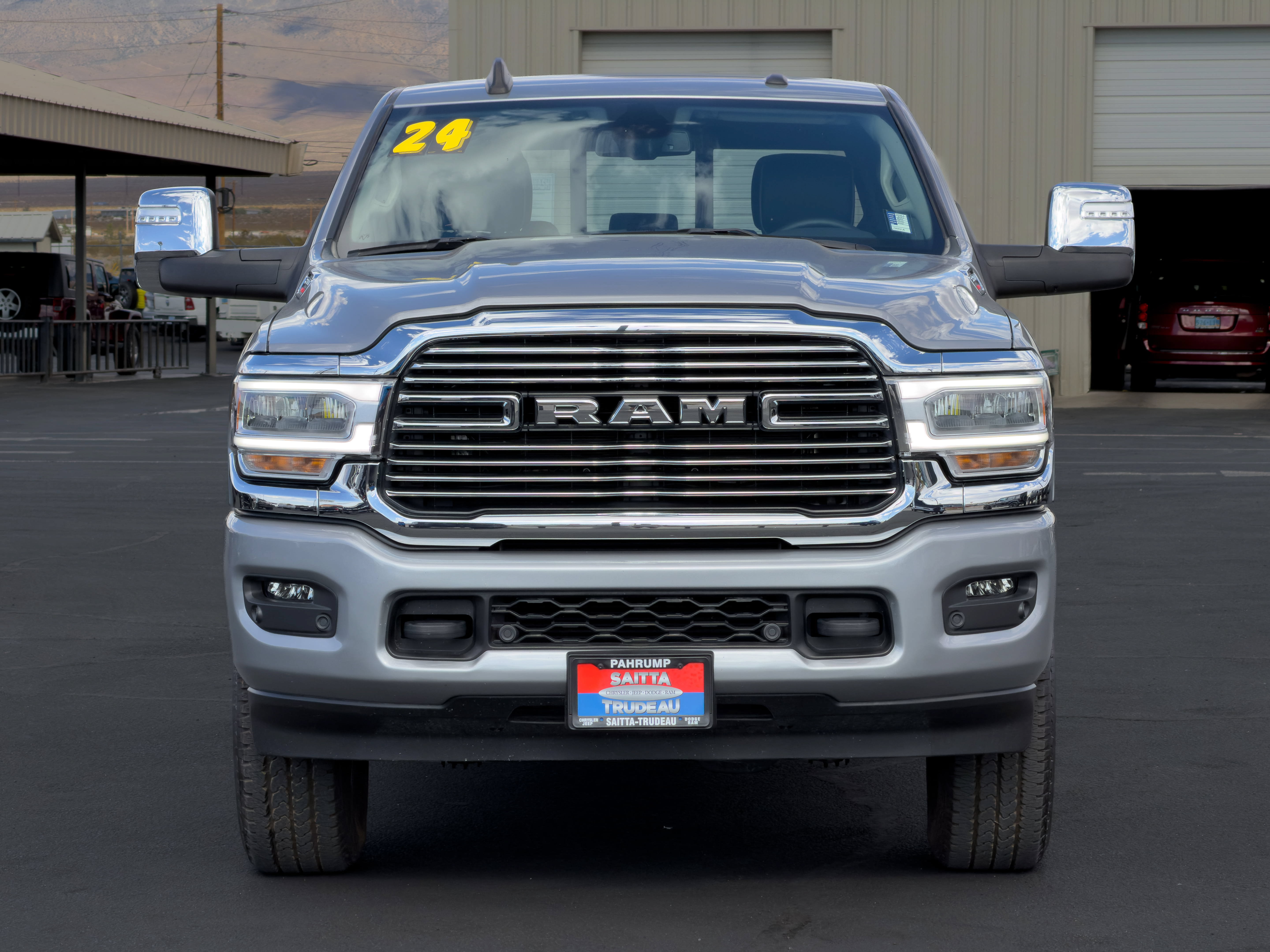 Used 2024 RAM 2500 Laramie AWD/4WD image 8