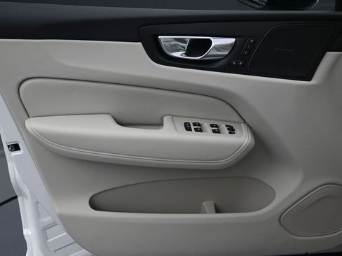 New 2026 Volvo XC60 B5 Ultra w/ Protection Package Premier AWD/4WD image 10