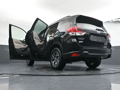 Used 2020 Subaru Forester Premium image 39