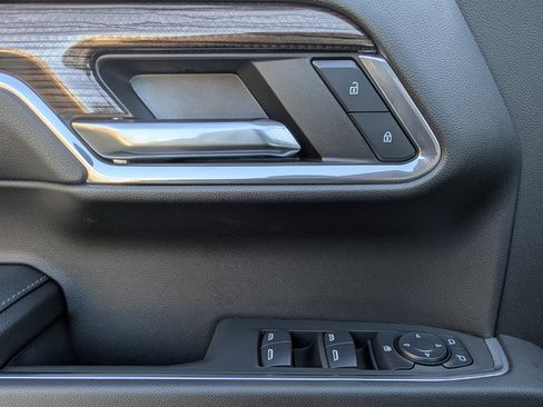 Used 2024 Chevrolet Silverado 1500 LT Trail Boss w/ LT Trail Boss Premium Package image 16