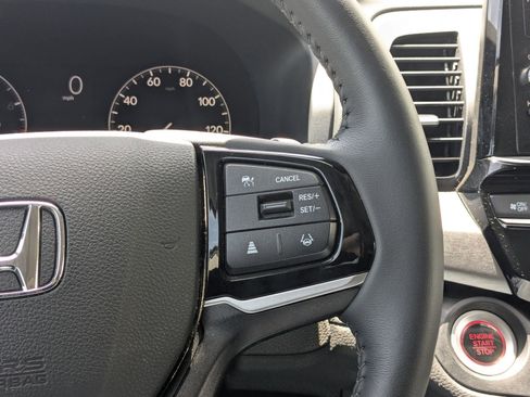 Used 2025 Honda Odyssey EX-L image 21