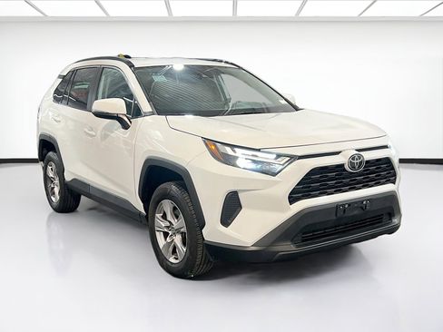 Used 2023 Toyota RAV4 XLE FWD image 3